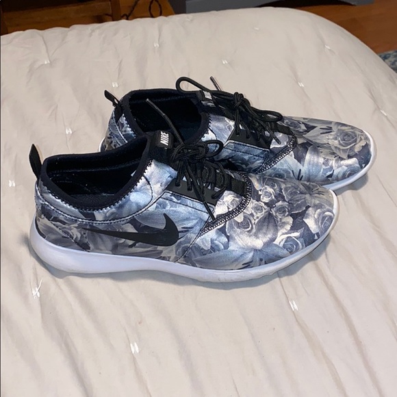 nike floral tennis shoes